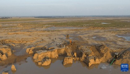 内蒙古一地山洪致10名野营者遇难,2人仍失联,获救19岁女生讲述:总计5个家庭,开了4辆车;当地700余人正地毯式搜救