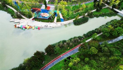 瞰贵州丨湖畔藏尽秋意浓