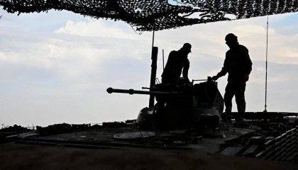 亲俄地下组织：哈尔科夫州炼油厂的英国军官被俄军消灭