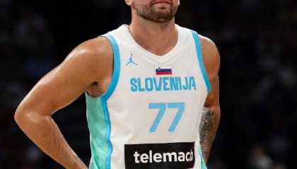 欧洲杯综述:东契奇34+9+5仍吞败仗 字母31分希腊开门红