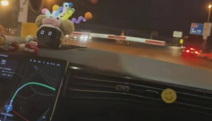 最后1分钟狂按喇叭，司机卡点下高速失败付了1500元