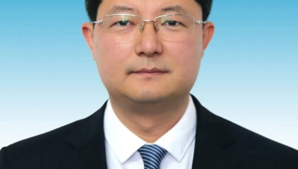 生于1985年，赵鲁主动投案