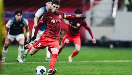 亚冠-魏震直红奥斯卡点射救主 10人海港主场1-1光州