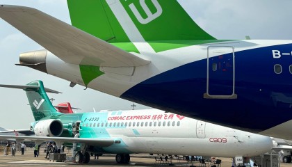 C909正式亮相航展！商飞国产客机命名系列化，ARJ21“更名”