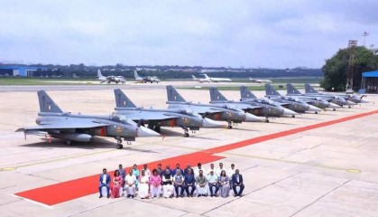 笑到停不下来！印度的“光辉”战斗机交付：8架中竟6台没装发动机，这什么神操作？