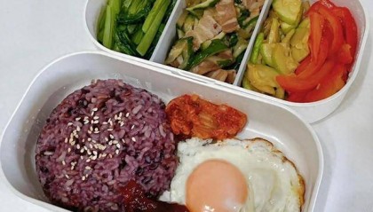 银行柜台的午餐