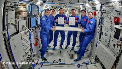 神舟二十号和神舟二十一号航天员乘组完成在轨交接