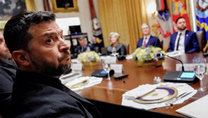 轮到俄罗斯割地求和了？莫斯科打算二换一，泽连斯基能答应才怪！