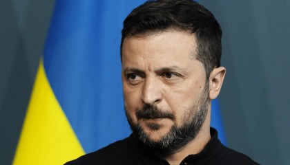 俄乌各退一步，特朗普如愿以偿，和谈地点选在中国？中方回应