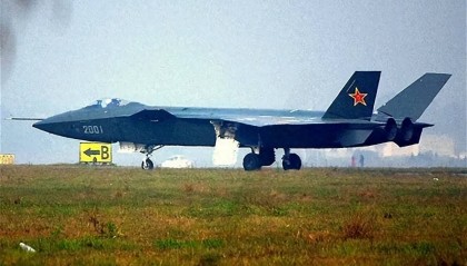 与外机正面交锋！歼-20首飞14周年，央视专题节目披露多少信息？