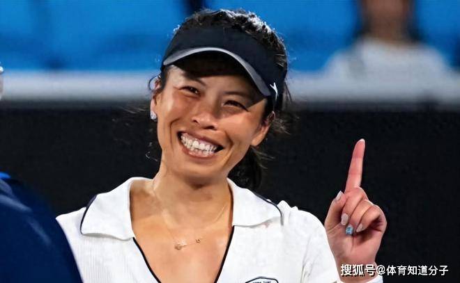 登顶世界第一！38岁女网老将创造历史，网友：亚洲网球不老传奇