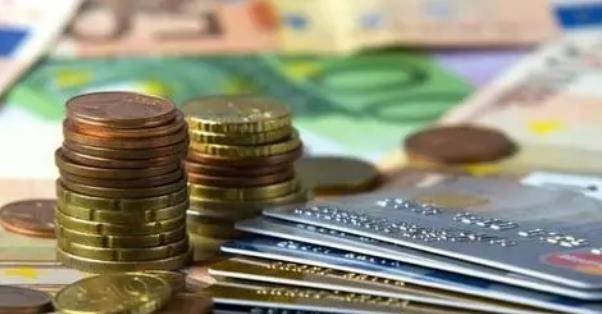 信用卡一直“最低还款”，会造成什么影响？银行员工告诉你答案