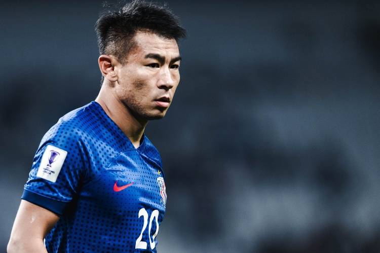 国足的损失?于汉超2020年因改车牌被恒大开除,国脚生涯就此终结