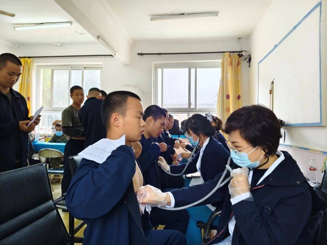 白衣为甲,守护戎装!第九六七医院温情服务新兵“入营第一关”