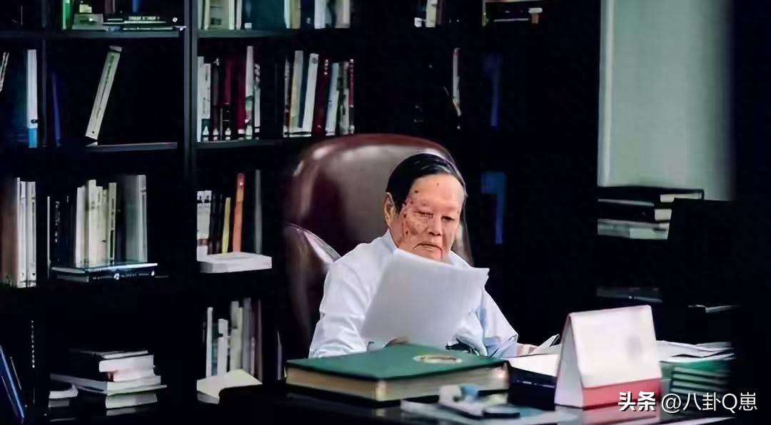 不查不知道，一查吓一跳！杨振宁的弟弟杨振汉，人生活的这么精彩