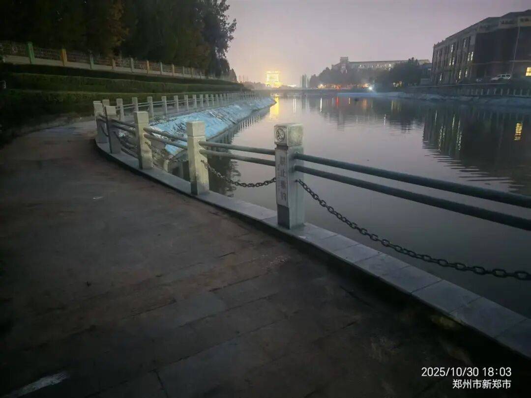 郑州19岁大二女生校园湖内溺亡 父亲:遗体已打捞上岸 校方回应